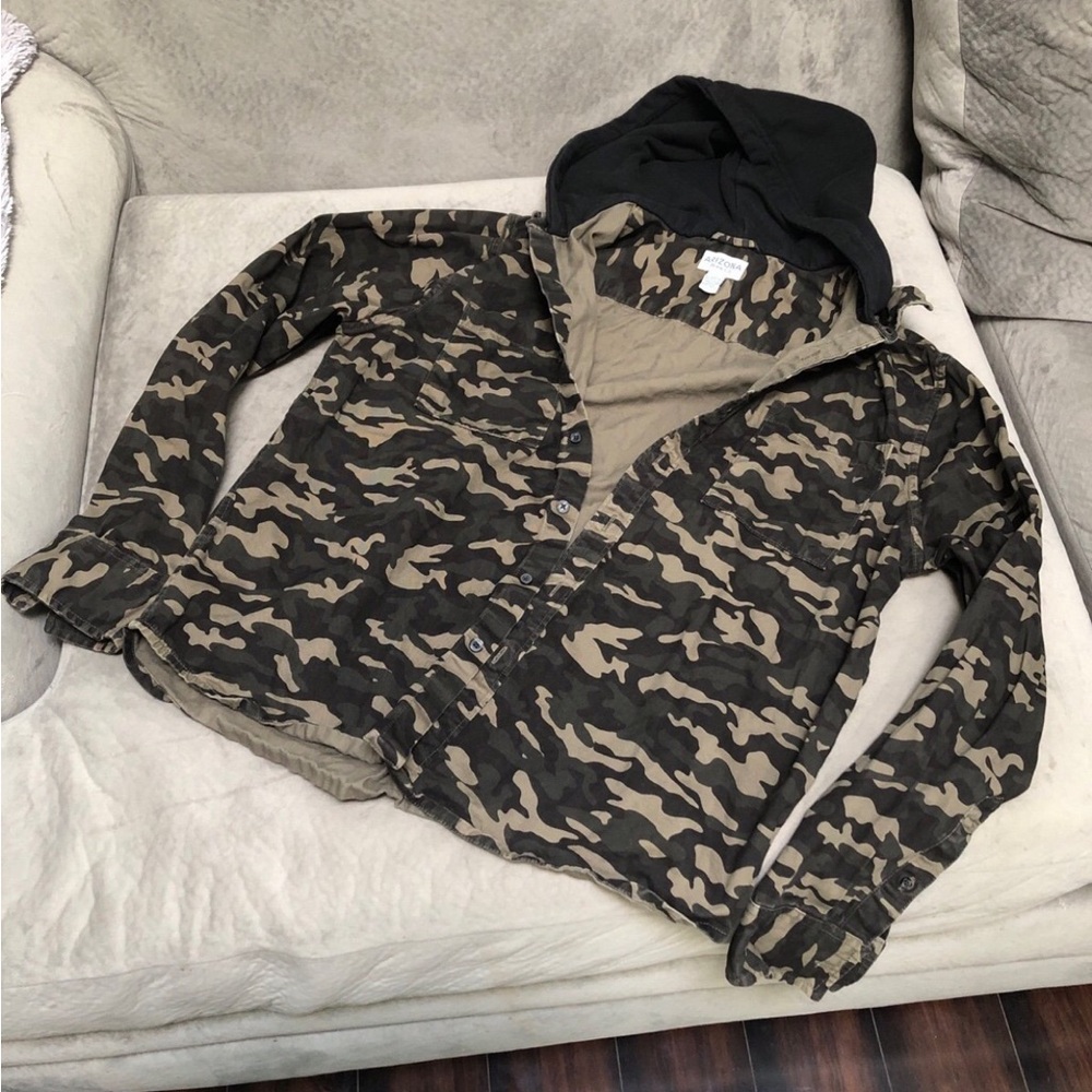 Men's Camouflage hooded jacket size large